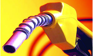 14 रुपए तक सस्ता हो सकता है पेट्रोल-डीजल, इंटरनेशनल बाजार में कच्चे तेल की कीमतों में भारी गिरावट