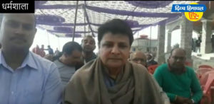 चादर ओढ़कर कार्यकर्ताओं से मिले सुधीर शर्मा! बोले; कांग्रेस का था, हूं और रहूंगा।