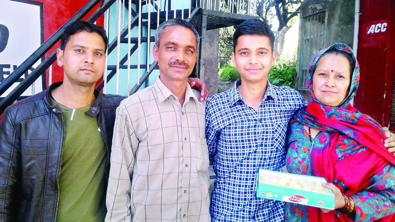 बलद्वाड़ा के 22 साल के नितिन बिजली बोर्ड में एसडीओ