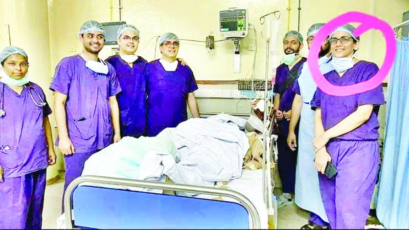पंजाब के पुलिस ऑफिसर का कटा हाथ जोड़ने में छोटी काशी की बेटी का भी हाथ पंजाब के पुलिस ऑफिसर का कटा हाथ जोड़ने में छोटी काशी की बेटी का भी हाथ