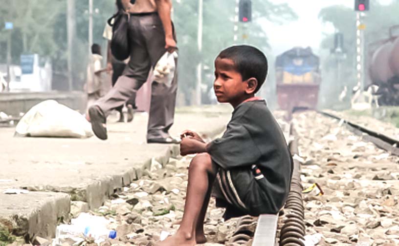 गरीबी नहीं हटा सकती कोई खैरात: पी. के. खुराना, राजनीतिक रणनीतिकार