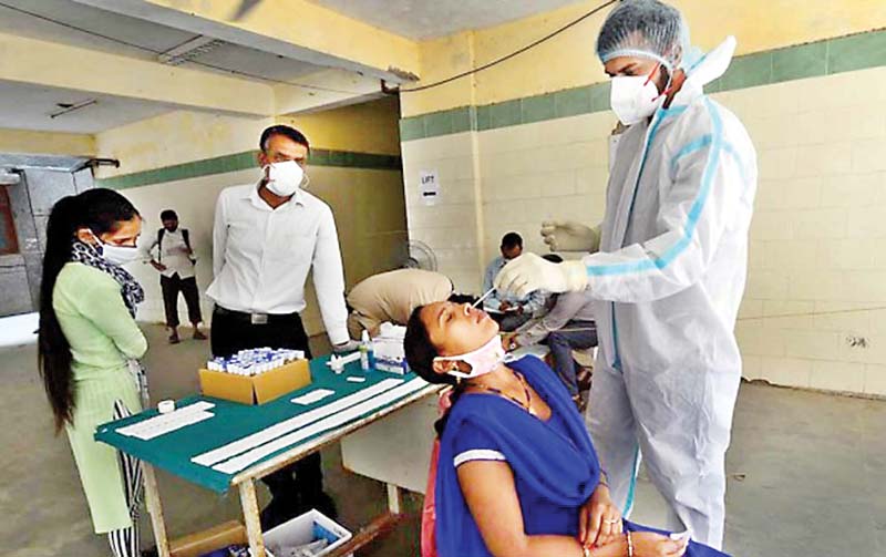 कोरोना कारोबार लाचार, स्वास्थ्य सेवाएं बीमार