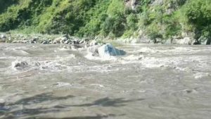 सात साल बाद अपने पुराने रूप में दिखी पिन पार्वती नदी