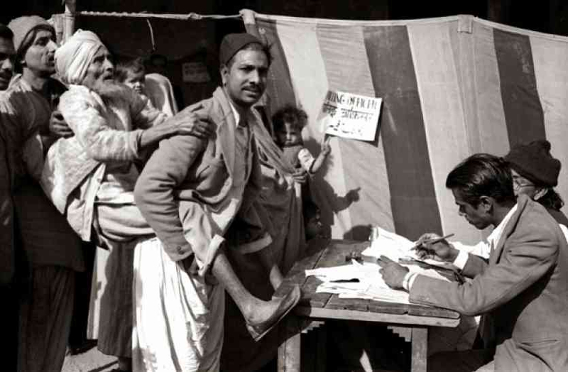 स्वतंत्र भारत का पहला आम चुनाव कब?