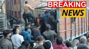 Himachal News: ऊना में ट्रक से मारबल उतारते वक्त दबे पांच मजदूर, दो की मौत, एक गंभीर