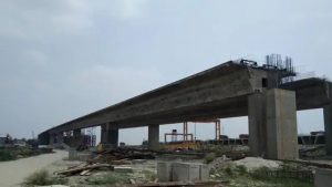 बिहार के भागलपुर में तेज आंधी से निर्माणाधीन अगुवानी गंगा पुल का ऊपरी हिस्सा ध्वस्त