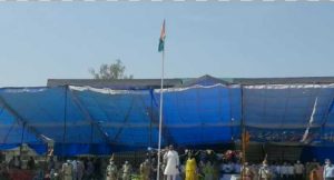 हिमाचल दिवस पर उद्योग मंत्री विक्रम सिंह ने फहराया तिरंगा, एलईडी पर दिखाया पीएम मोदी का बधाई संदेश