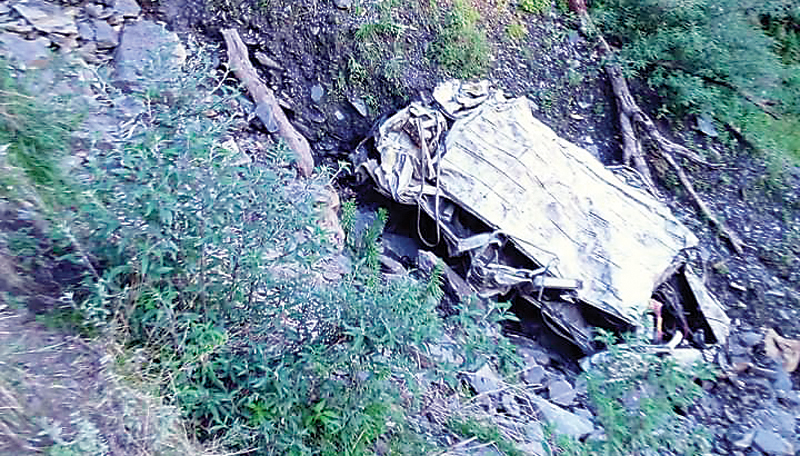 Himachal Accident : सराज के खोलानाल में गिरी गाड़ी, चार की मौत, सीएम ने जताया दुख