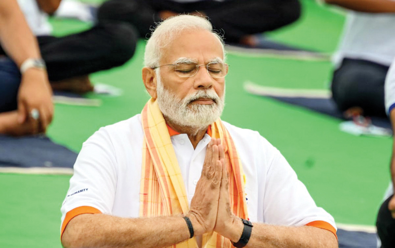 Yoga Day : योगमय हुई पूरी दुनिया, भारत के हर हिस्से में दिखा योग के लिए जोश