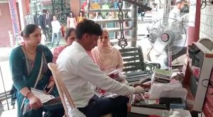 गांधी चौक हमीरपुर में व्यापारियों के लिए लगाया फ्री स्वास्थ्य जांच शिविर