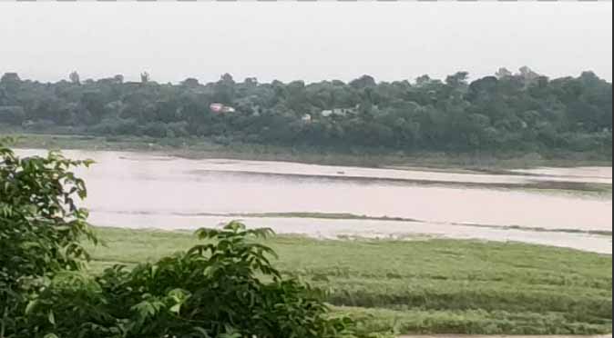 खतरे के निशान से 12 फुट दूर पौंग झील का जलस्तर, दो दिन भी बारिश हुई तो निर्धारित बिंदु तक पहुंच सकता है पानी