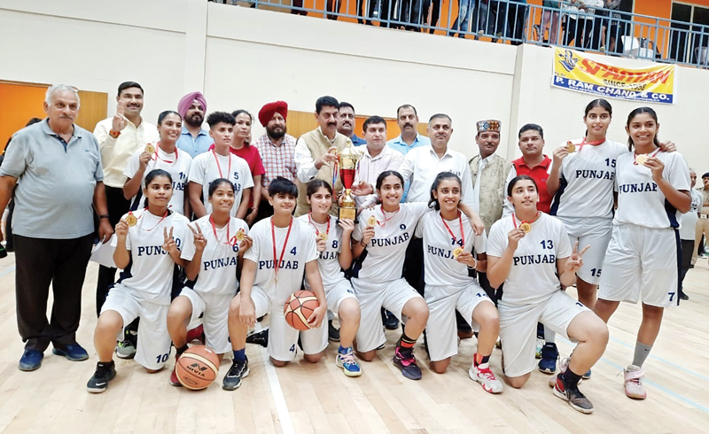 नूरपुर में पंजाब की बल्ले-बल्ले, नेशनल बास्केटबाल चैंपियनशिप में दोनों टीमों ने जीता खिताब