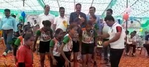 धमांदरी में अंडर 14 जिला स्तरीय खेलकूद प्रतियोगिता में बच्चियों ने दिखाया दमखम