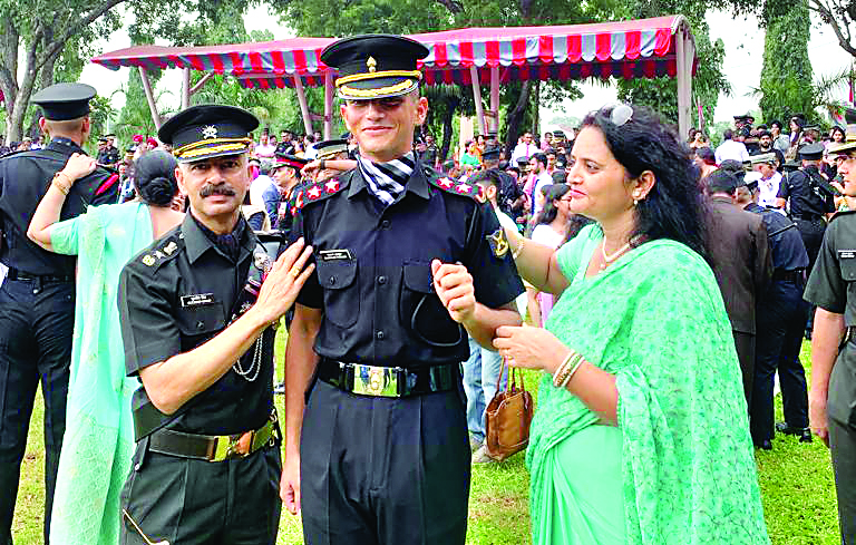 हिमाचल के दो गबरू सेना में लेफ्टिनेंट; सक्षम को देश सेवा का मौका, सधोट के गौरव ने बढ़ाया मान