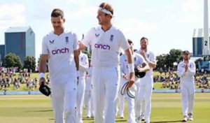 इंग्लैंड ने जेम्स एंडरसन और स्टुअर्ट ब्रॉड की दिग्गज जोड़ी की बदौलत न्यूजीलैंड में 15 साल बाद जीता टेस्ट