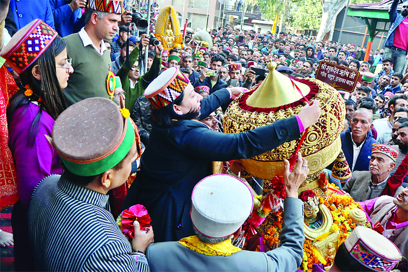 छोटी काशी में भव्य देव महाकुंभ, बड़ा देव कमरूनाग के शुभ आगमन के साथ ...