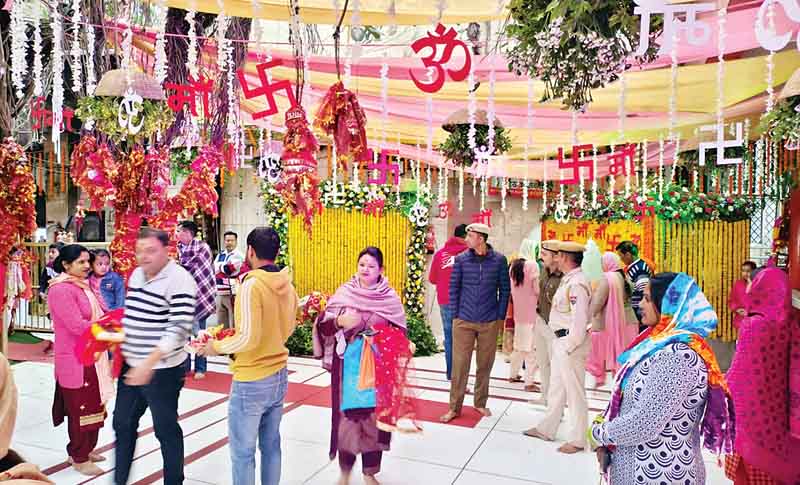 नवरात्र में भक्तों के लिए सज गए मां शेरांवाली के द्वार