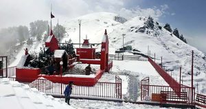 बारिश-बर्फबारी से कांपा हिमाचल, शनिवार को प्रदेश के हर हिस्से में आधे से कम हो गया पारा