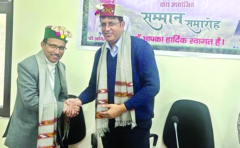 प्रकाश बादल को मंडी में सम्मान