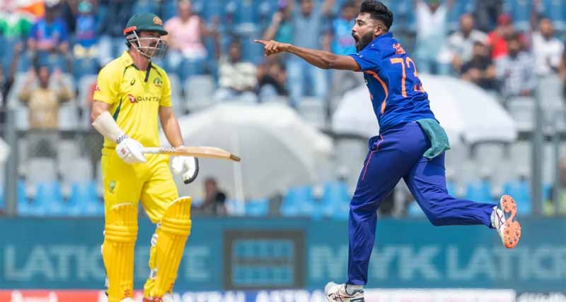 IND vs AUS 1st ODI: ऑस्ट्रेलिया 188 रन पर आलआउट, शमी और सिराज ने झटके 3-3 विकेट