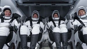 नासा का SpaceX Crew-5 splashdown अंतरिक्ष यात्रियों को लेकर सुरक्षित पृथ्वी पर लौटा
