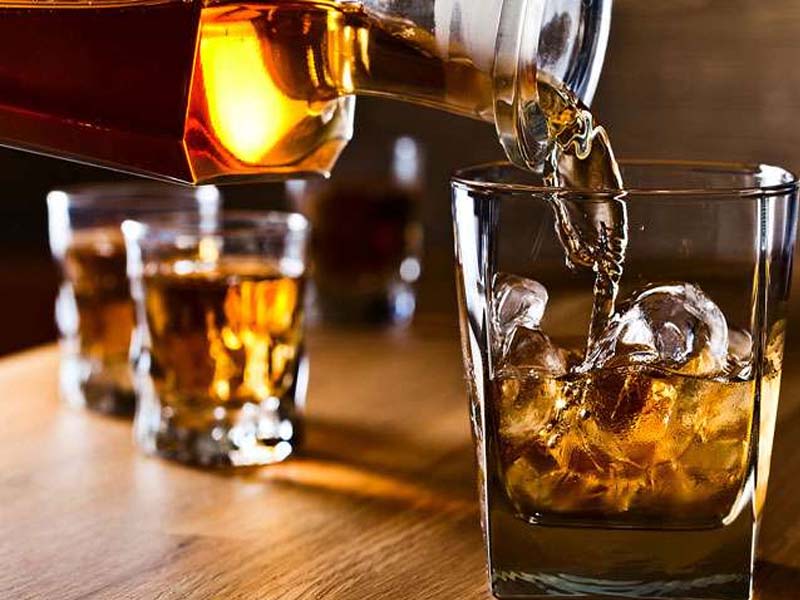 शराब पीने वाले हो सकते हैं डिमेंशिया का शिकार, जानें क्या है यह रोग