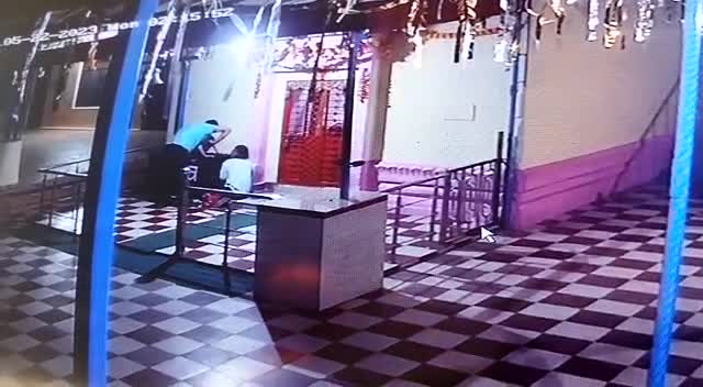 प्राचीन सिद्ध गणपति मंदिर में चोरी, जांच में जुटी पुलिस