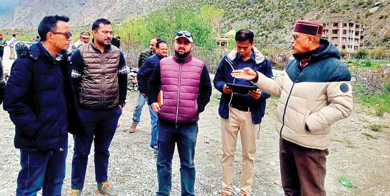 हेलिपोर्ट और आईस स्केटिंग रिंक स्थल का लिया जायजा