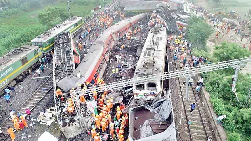 सिग्नल में चूक और चली गईं सैकड़ों जानें, बालासोर ट्रेन हादसे से याद आया 14 साल पुराना खौफनाक मंजर