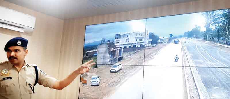 नूरपुर में कमांड एंड कंट्रोल रूम… हर गाड़ी पर नजर