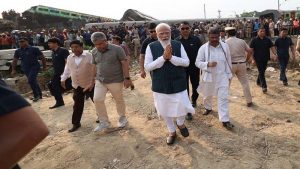 ओडिशा रेल हादसा : बालासोर पहुंचे PM मोदी, दुर्घटनास्थल पर पहुंचकर लिया हालात का जायजा