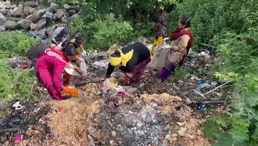 चंबा में बताया सफाई का मोल,  सुल्तानपुर वार्ड के माई का बाग मोहल्ले में छेड़ा स्वच्छता अभियान