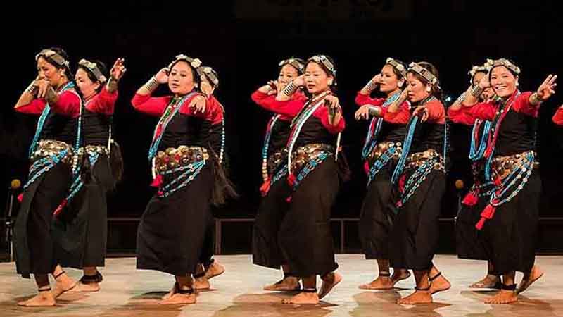 कौन सा नृत्य रूप अरुणाचल राज्य से जुड़ा है?