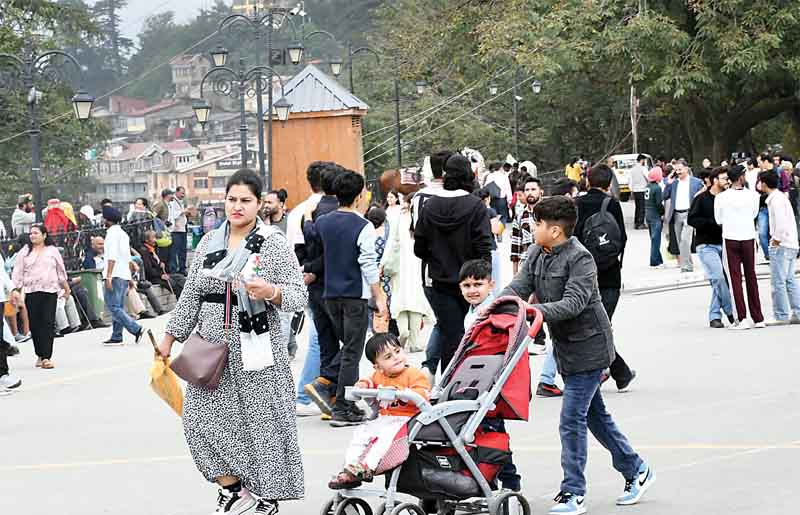 राजधानी में वीकेंड पर आई पर्यटकों की बहार
