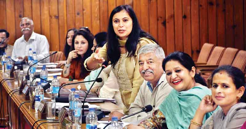 शहर की यलो लाइन पार्किंग पर उठे सवाल