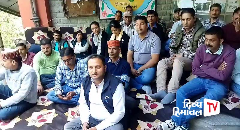 जब तक विभाग मेंं मर्ज नहीं होंगे, तब तक आंदोलन, जिला परिषद कर्मचारियों ने शुरू की हड़ताल