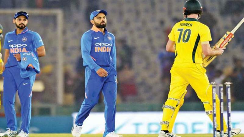 Ind vs Aus 3rd ODI: ऑस्ट्रेलिया ने भारत को दिया 353 रन का लक्ष्य, बुमराह ने झटके 3 विकेट