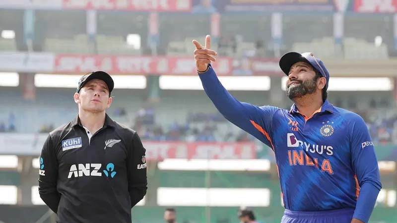 World Cup: न्यूजीलैंड के खिलाफ भारत ने जीता टॉस, पहले गेंदबाजी का फैसला, सूर्या-शमी को एंट्री