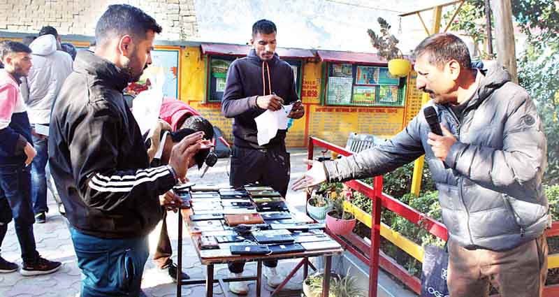 कंडक्टर बनने को 371 युवाओं ने दी परीक्षा