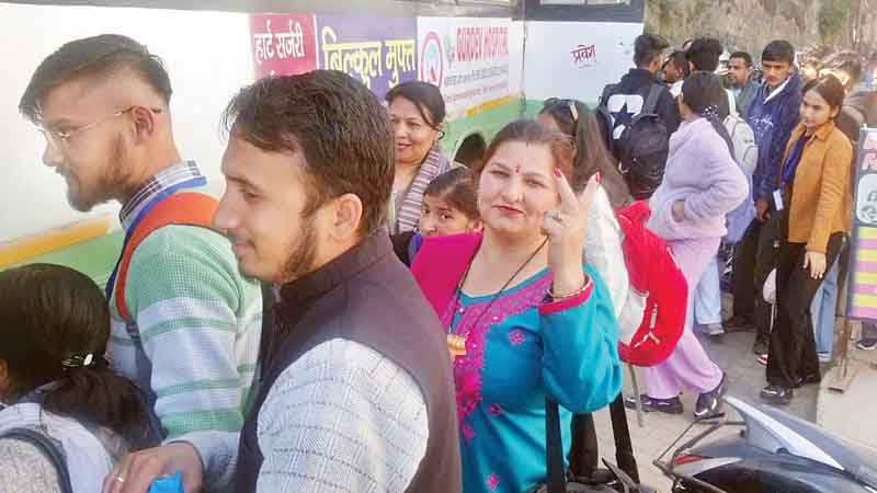 धर्मशाला रवाना हुआ कांग्रेस वर्कर्स का काफिला