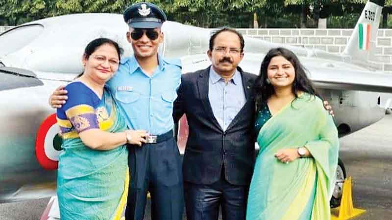 नादौन के नितिन पटियाल ने आगे बढ़ाई परिवार की परंपरा, भारतीय वायुसेना में बने फ्लाइंग अफसर