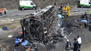 Road Accident: ट्रेलर से टक्कर के बाद बस में लगी आग, 19 लोगों की जिंदा जलने से मौ*त