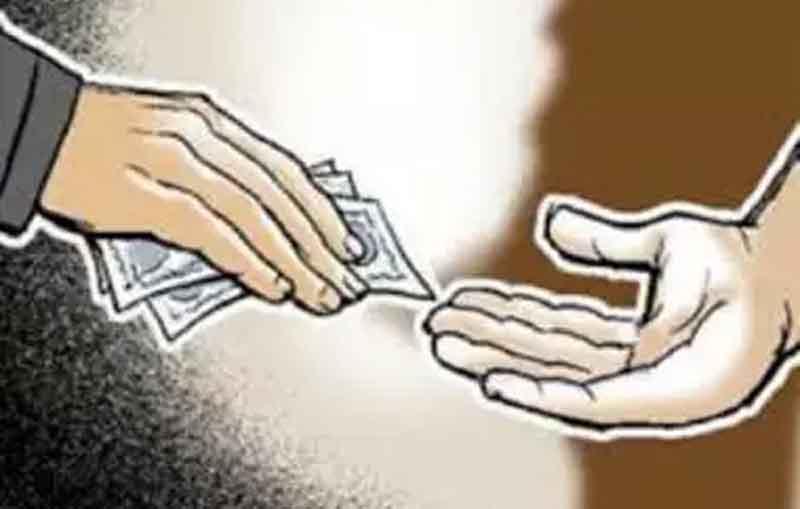 संगरूर में रिश्वत लेते पकड़े अधिकारी, विजिलेंस ब्यूरो ने 30 हजार रुपए मांगने के आरोप में दबोचे