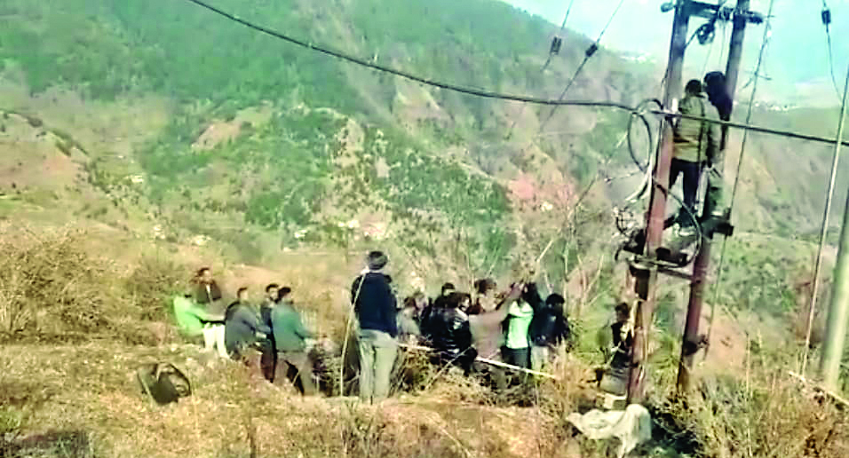 राहत… खरल के तीन गांवों में बिजली आपूर्ति बहाल