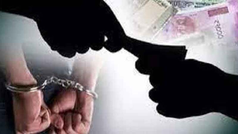 Punjab News: विजिलेंस की टीम ने 10 हजार रुपए रिश्वत लेते ASI को रंगे हाथों किया गिरफ्तार