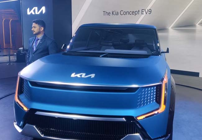 वर्ल्ड कार ऑफ द ईयर 2024: Kia EV9 ने टॉप 3 में बनाई जगह