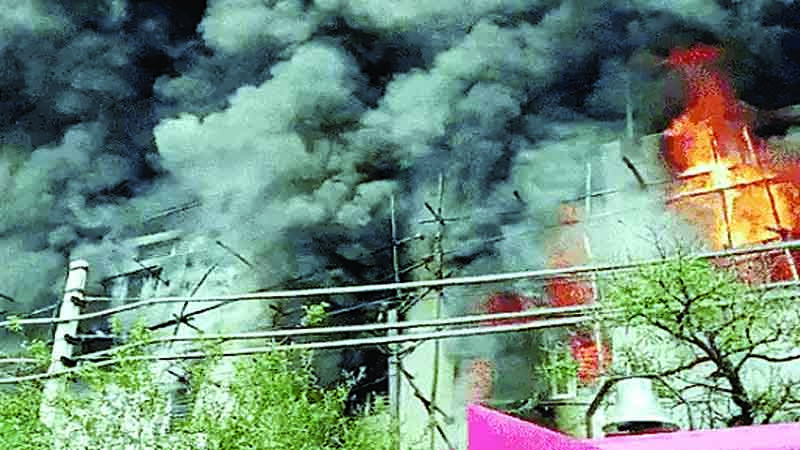 जालंधर की यूएमए फैक्टरी में लगी आग, भारी नुकसान