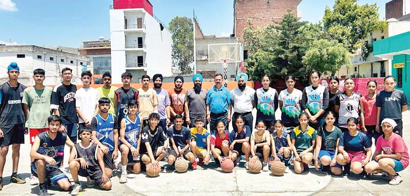 राज्य स्तरीय बास्केटबॉल प्रतियोगिता के लिए सिरमौर की टीम चयनित