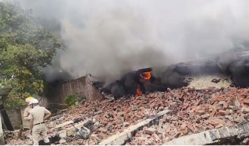 स्क्रैप इंडस्ट्री में अग्निकांड, करोड़ों का नुकसान