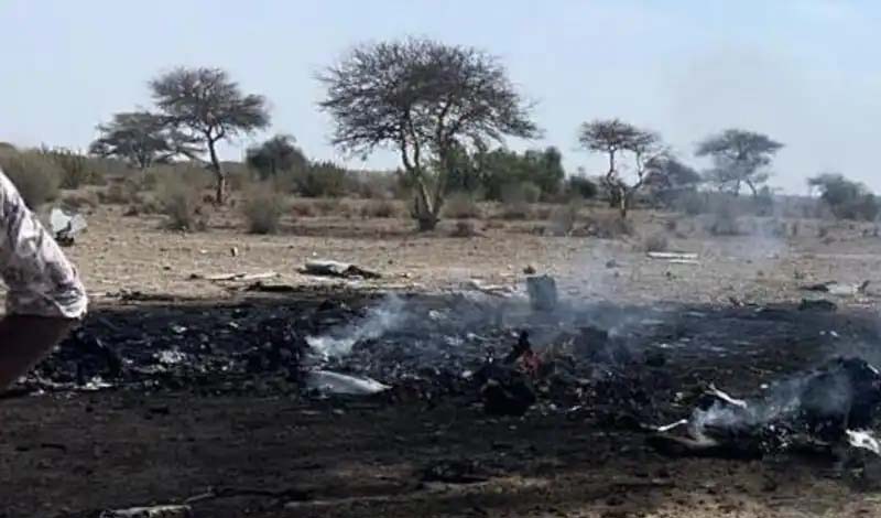 भारतीय वायुसेना का टोही विमान दुर्घटनाग्रस्त
